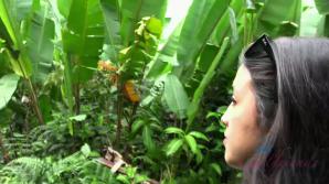 You fuck Mi Ha in the car and she makes you cum